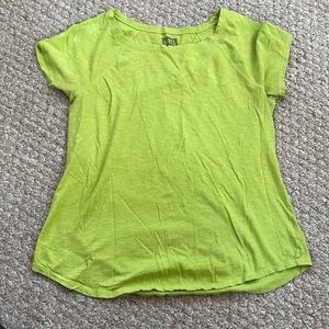 Hanes green T-shirt- Medium